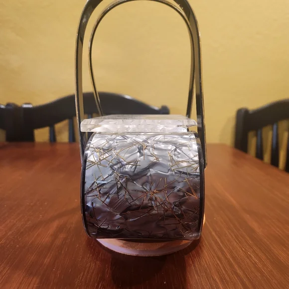 Vintage 1950s Lucite Confetti Bag carved panel top and hand strap - Picture 3 of 10